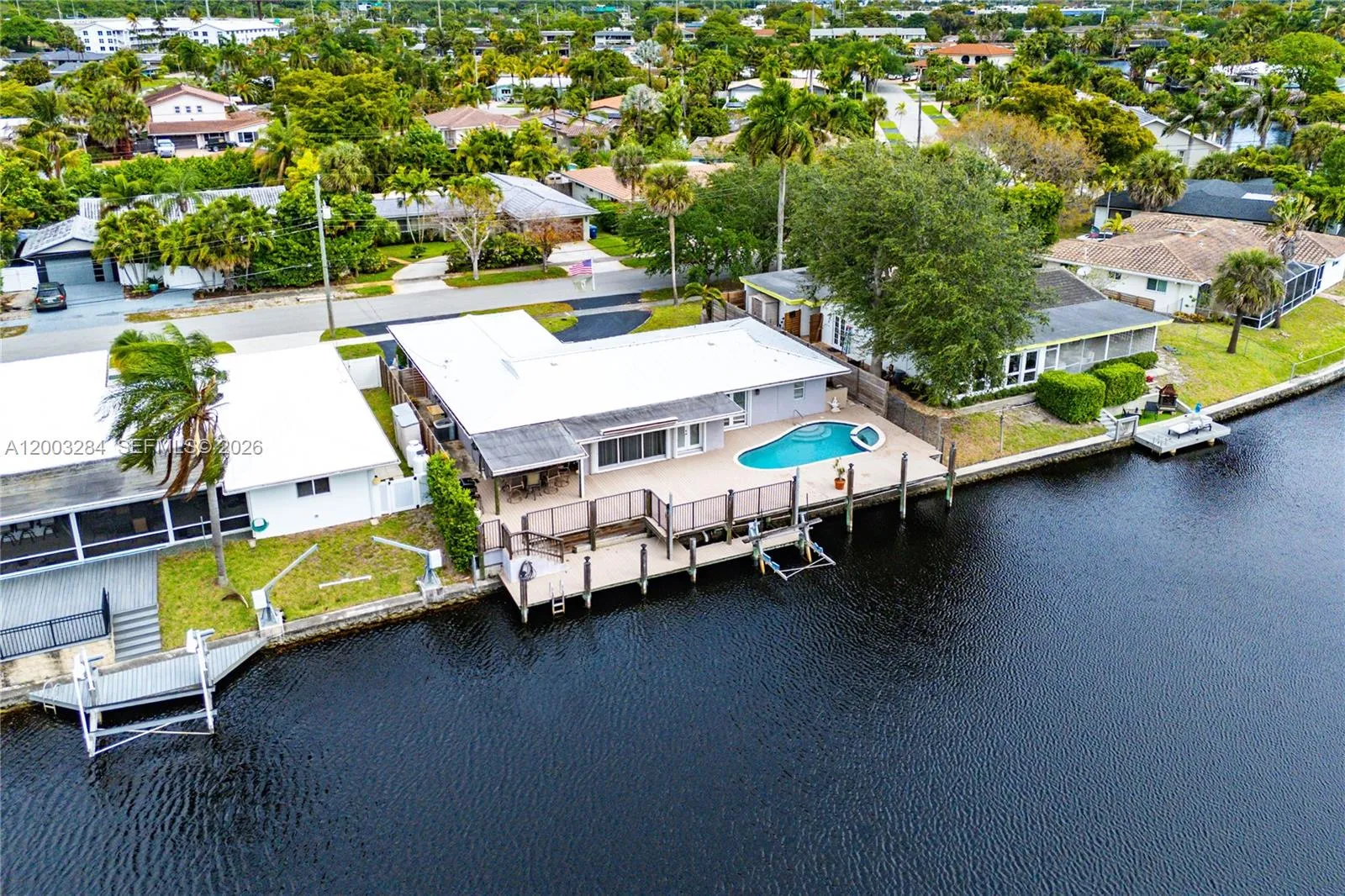Foto de propiedad en 2832 NW 10th Avenue, Wilton Manors, FL 33311 Wilton Manors con MLS# 