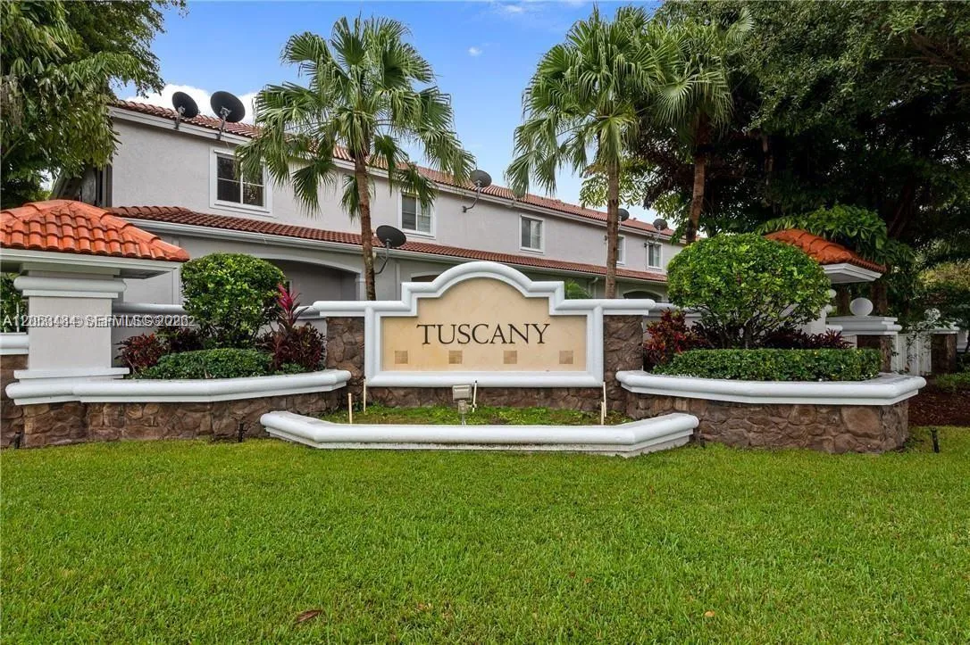 Foto de propiedad en 2833 SW 82nd Avenue 104, Miramar, FL 33025 Miramar con MLS# 