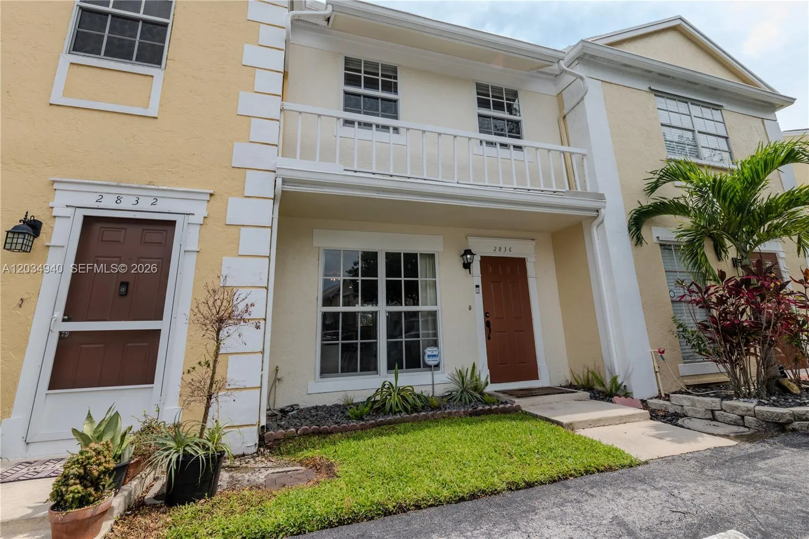 Vendido 2836 S Edgehill Lane, Cooper City, FL 33026, Cooper City, FL 33026