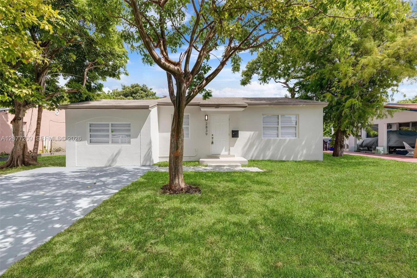 Foto de propiedad en 2839 Mayo Street, Hollywood, FL 33020 Hollywood con MLS# 