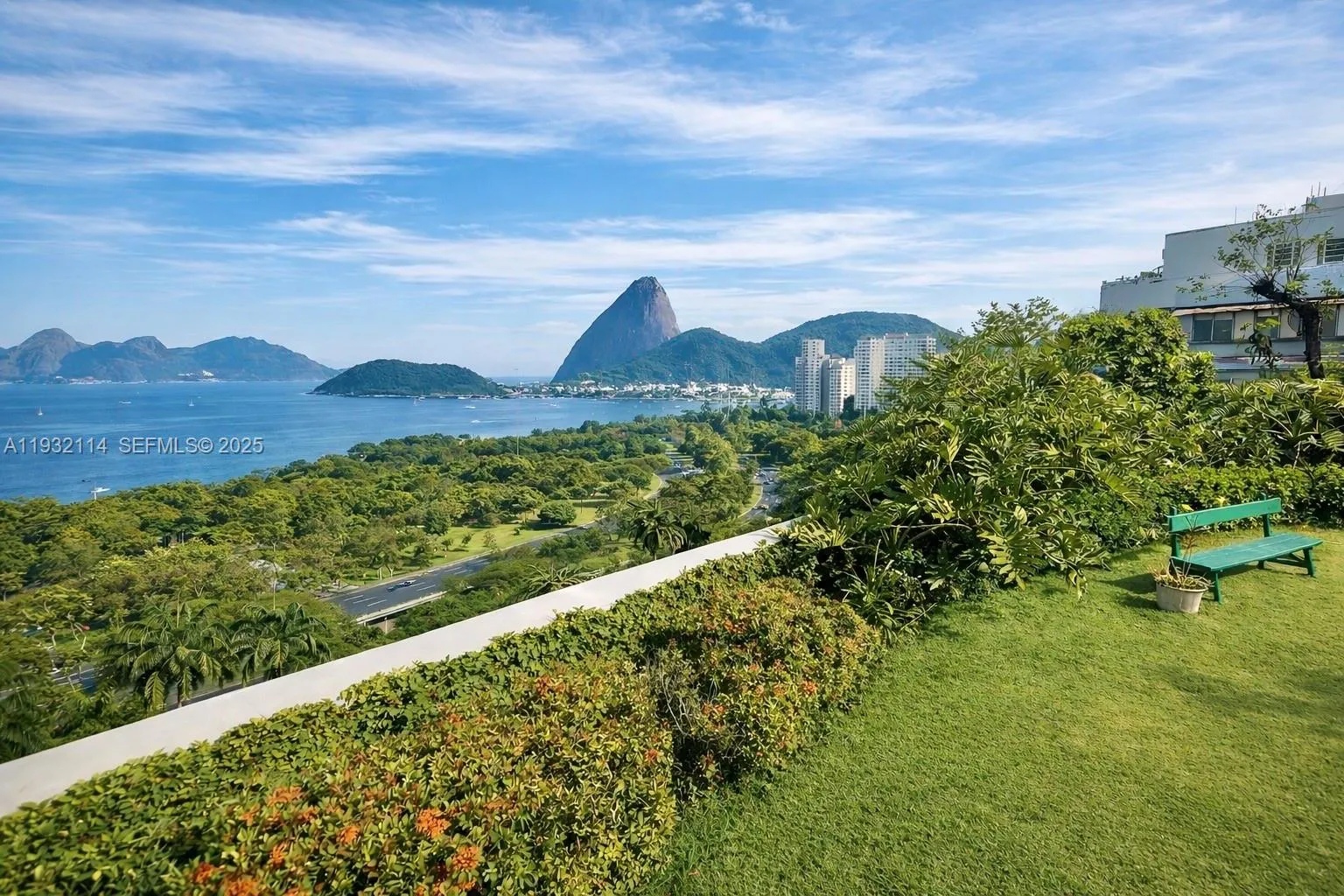 Foto de propiedad en 284 Praia Do Flamengo, PH, FL  con MLS# 