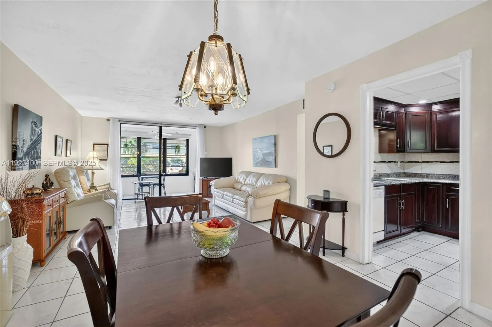 Vendido 2841 Somerset Drive 106, Lauderdale Lakes, FL 33311, Lauderdale Lakes, FL 33311
