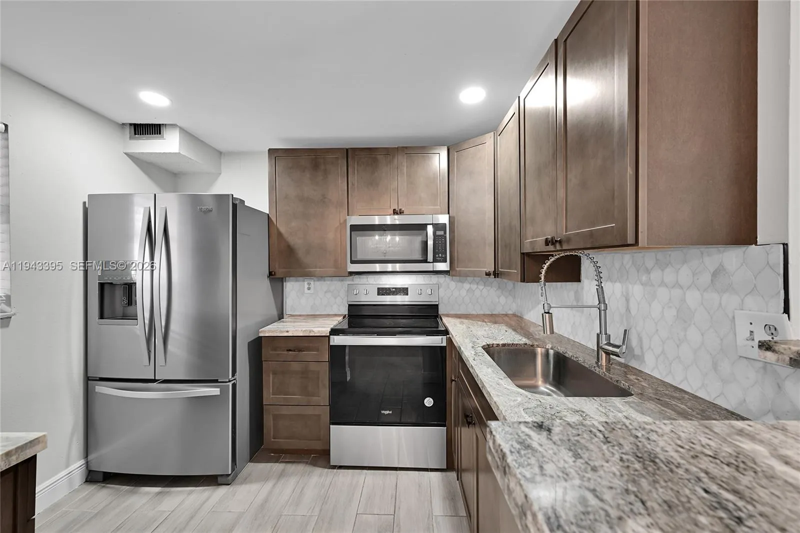 En Venta 2850 Somerset Drive 105L, Lauderdale Lakes, FL 33311, Lauderdale Lakes, FL 33311