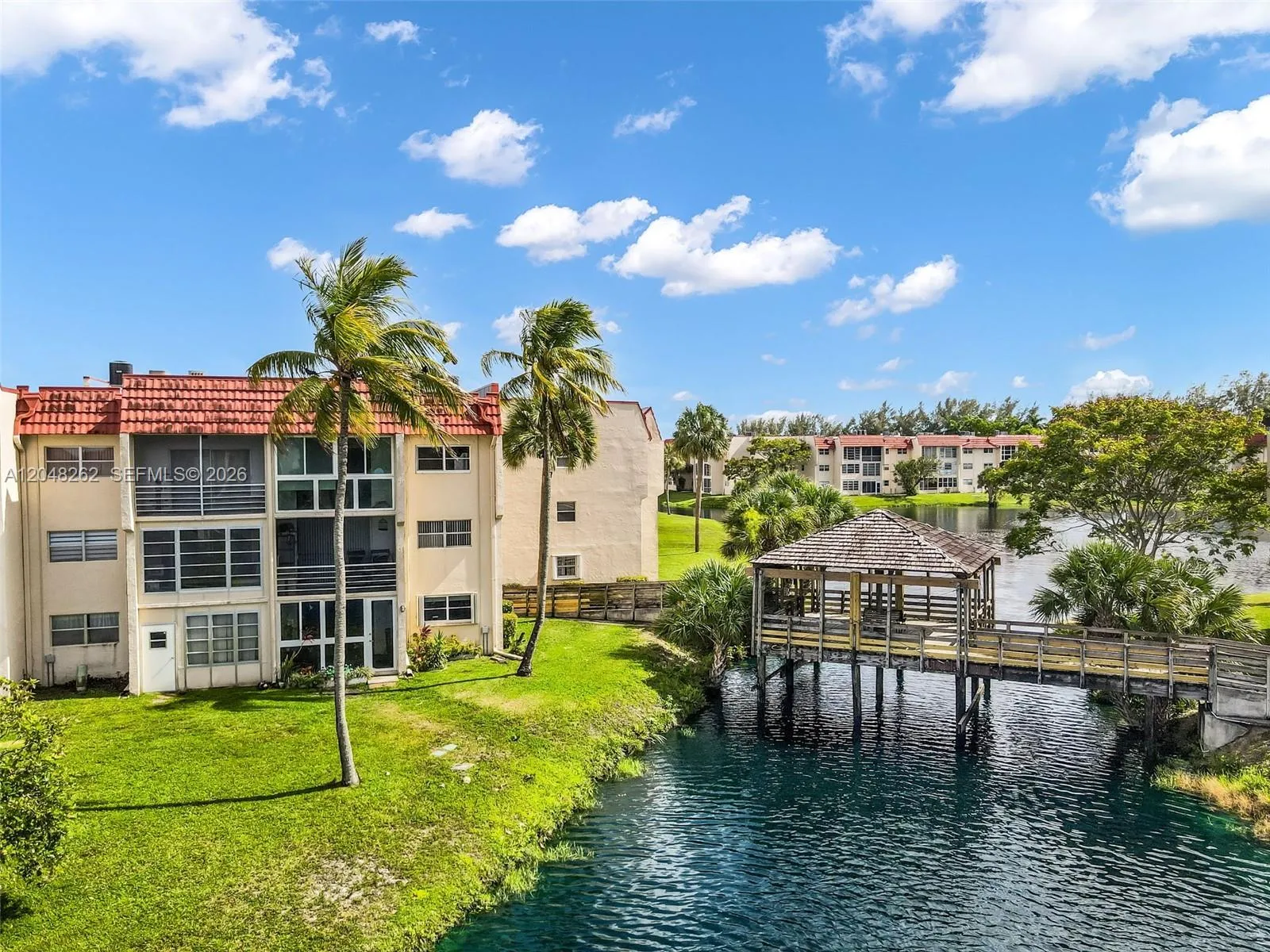 Foto de propiedad en 2851 E Sunrise Lakes Drive 106, Sunrise, FL 33322 Sunrise con MLS# 