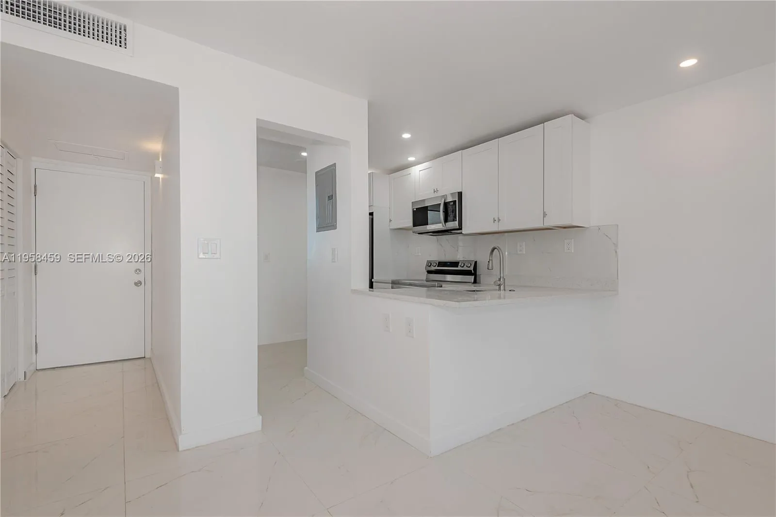 Foto de propiedad en 2851 Leonard Drive J405, Aventura, FL 33160 Aventura con MLS# 