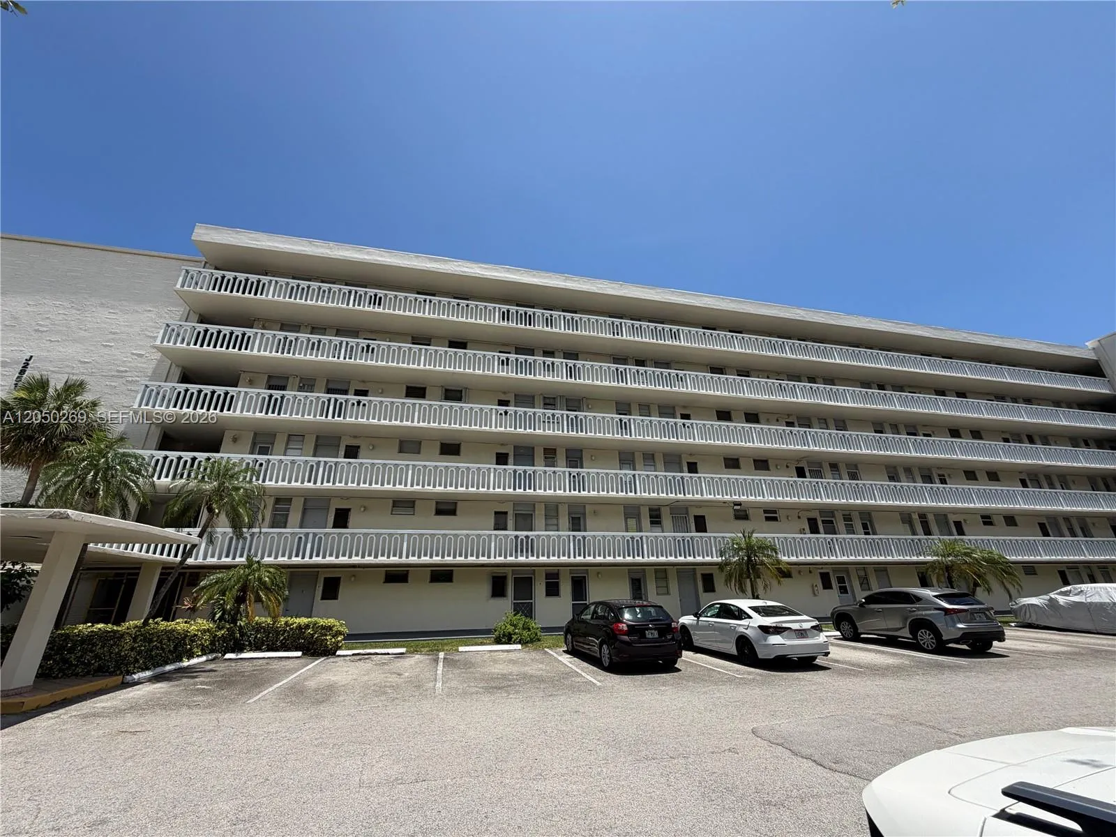 Alquilada 2851 Leonard Drive J511, Aventura, FL 33160, Aventura, FL 33160
