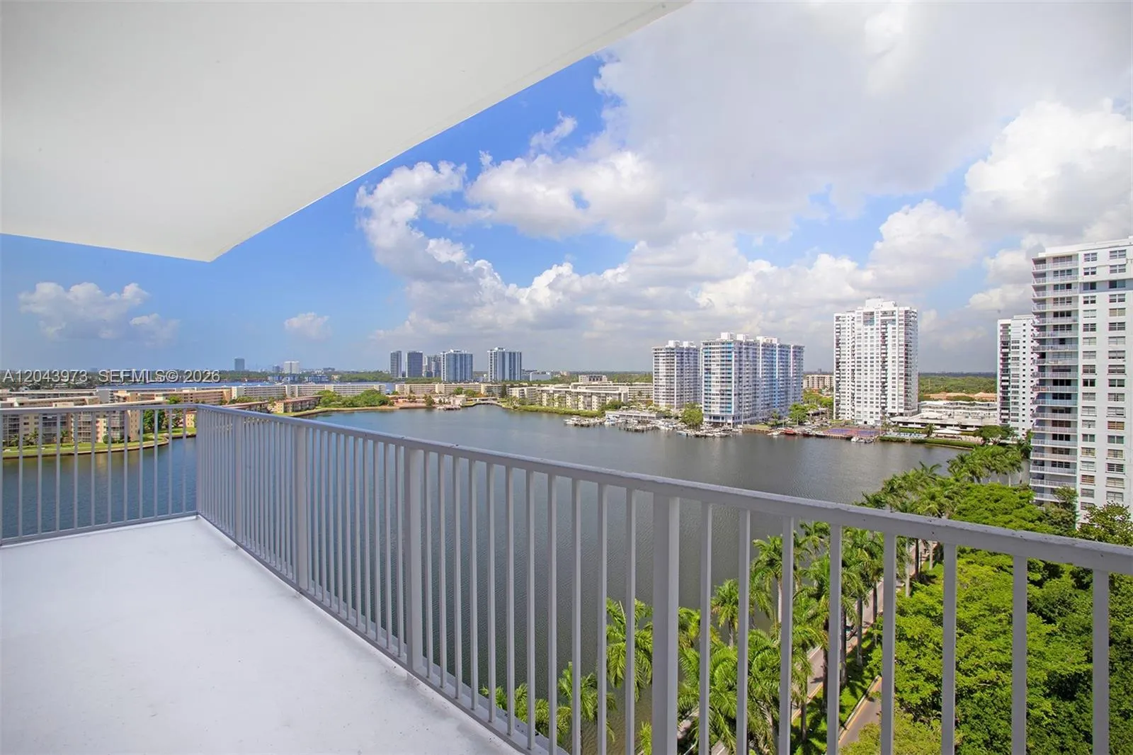 Vendido 2851 NE 183rd Street 1416E, Aventura, FL 33160, Aventura, FL 33160