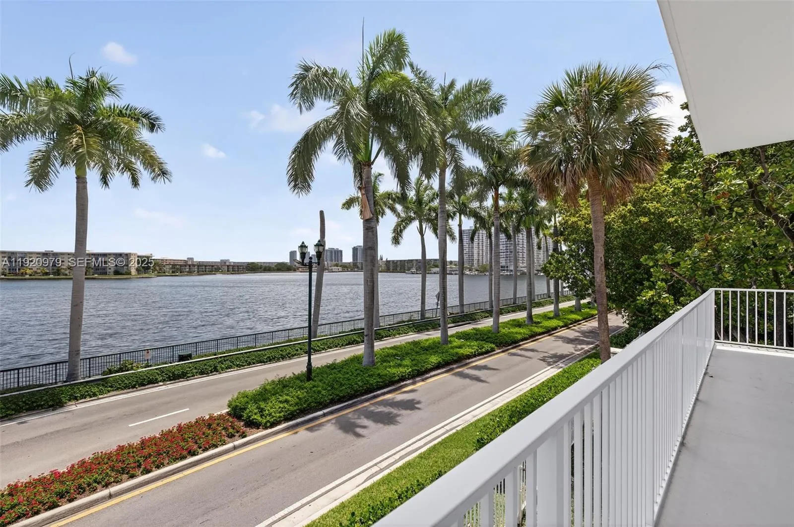 Foto de propiedad en 2851 NE 183rd Street 216E, Aventura, FL 33160 Aventura con MLS# 