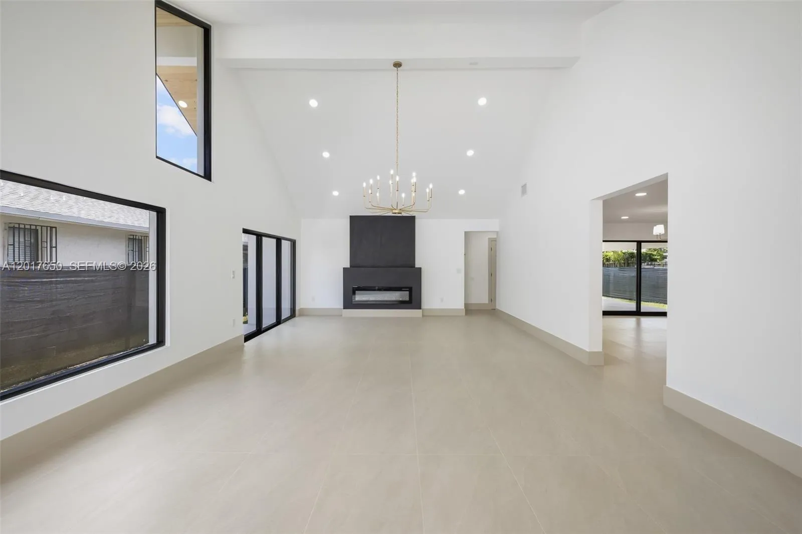 Foto de propiedad en 2851 SW 117th Avenue, Miami, FL 33175 Miami con MLS# 