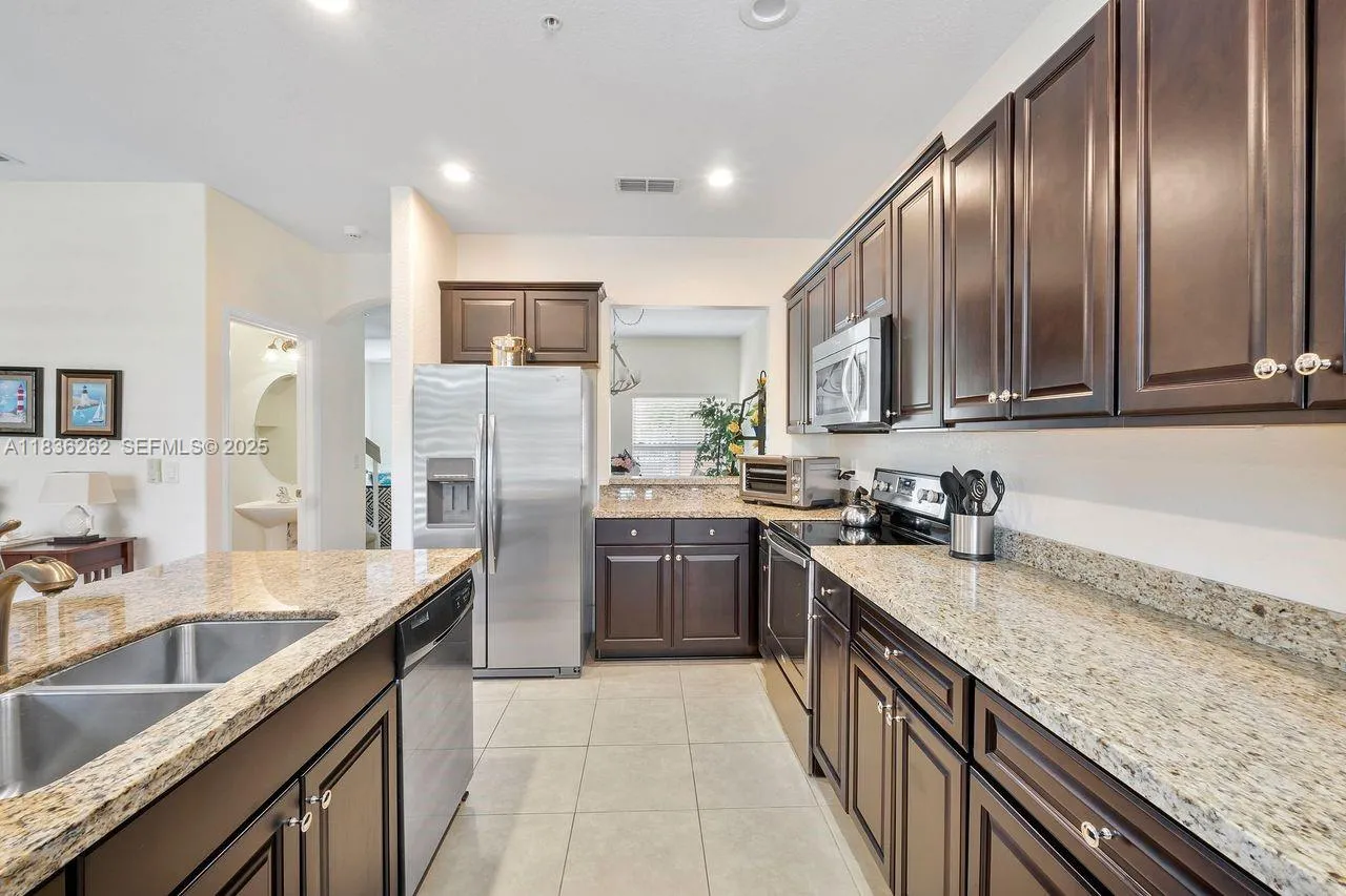 Foto de propiedad en 2851 W Prospect Road 1306, Tamarac, FL 33309 Tamarac con MLS# 