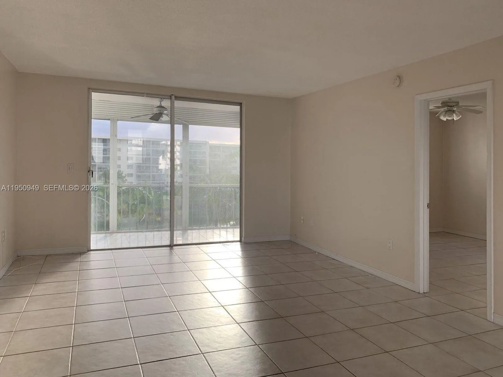 Foto de propiedad en 2855 Leonard Drive H404, Aventura, FL 33160 Aventura con MLS# 