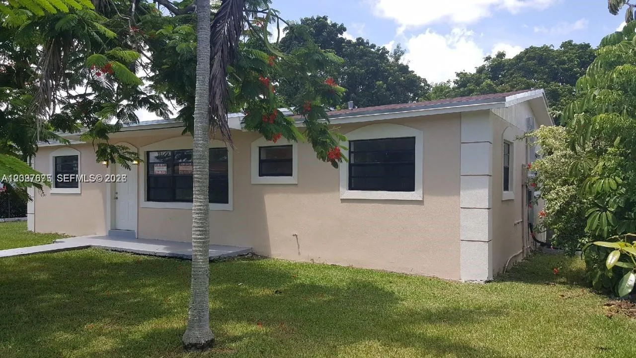 Foto de propiedad en 28704 SW 147th Place, Homestead, FL 33033 Homestead con MLS# 