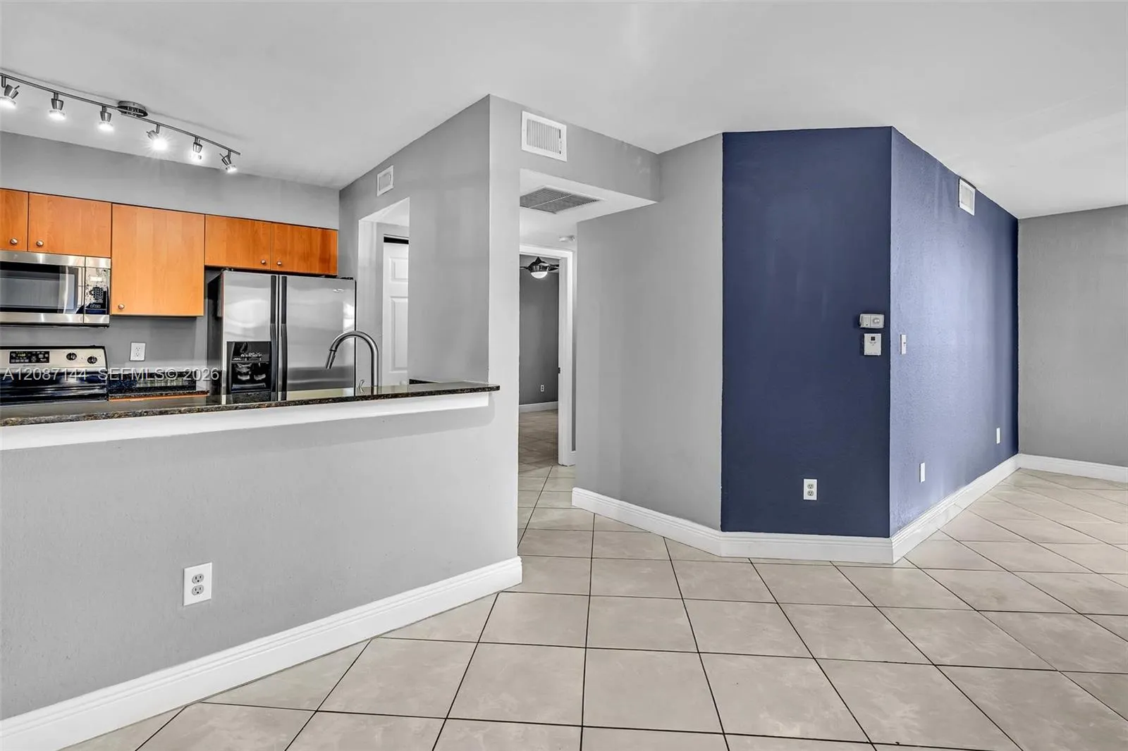 En Renta 2881 N Oakland Forest Drive 113, Oakland Park, FL 33309, Oakland Park, FL 33309