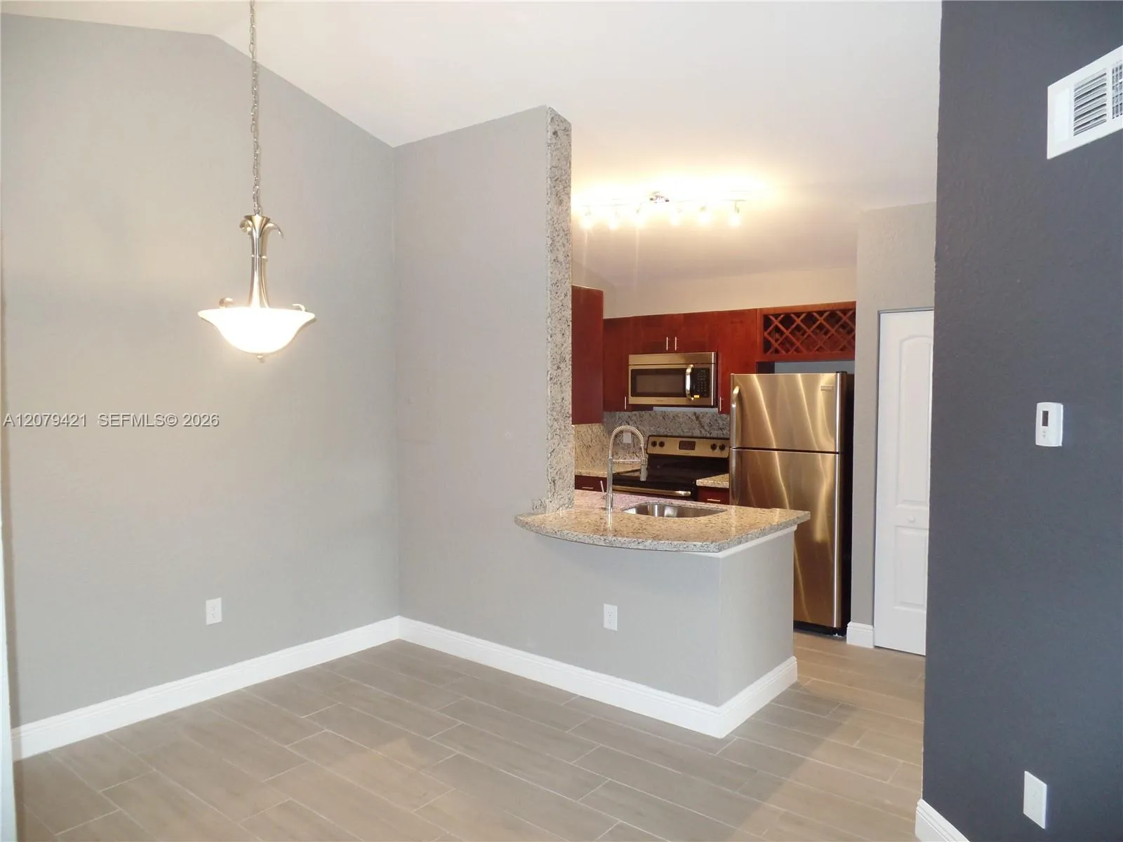 En Renta 2881 N Oakland Forest Drive 311, Oakland Park, FL 33309, Oakland Park, FL 33309