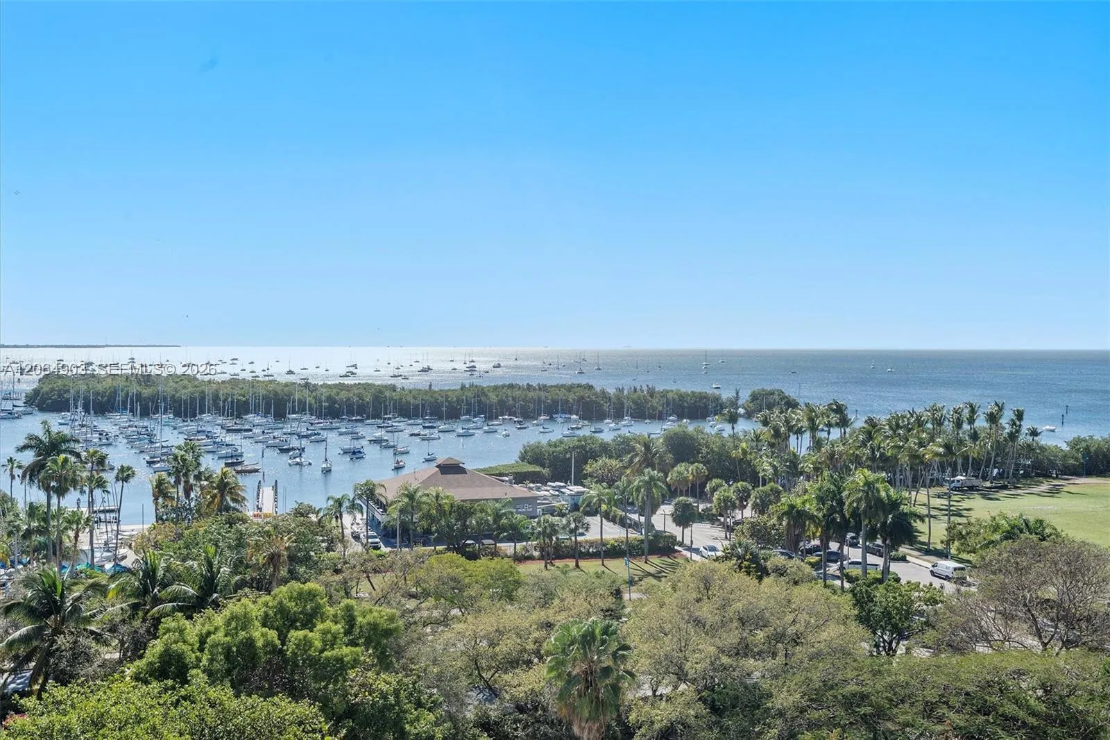 Foto de propiedad en 2889 Mcfarlane Road 1014, Miami, FL 33133 Miami con MLS# 