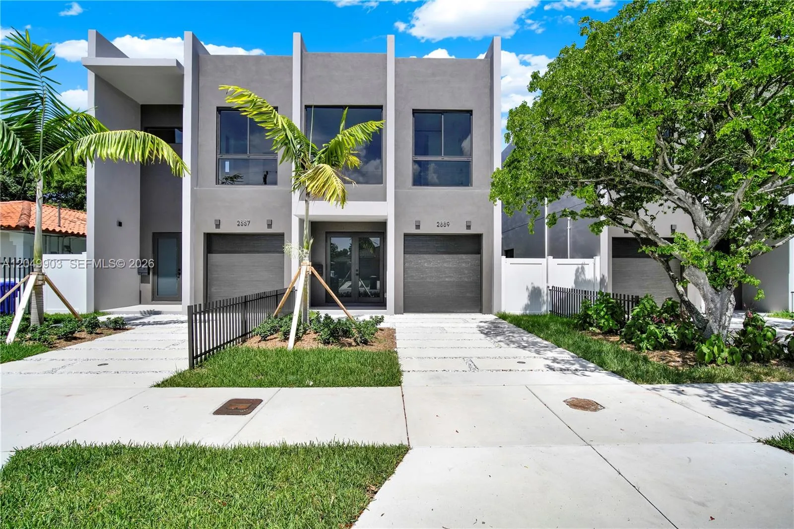 Foto de propiedad en 2889 SW 35th Avenue 2889, Miami, FL 33133 Miami con MLS# 