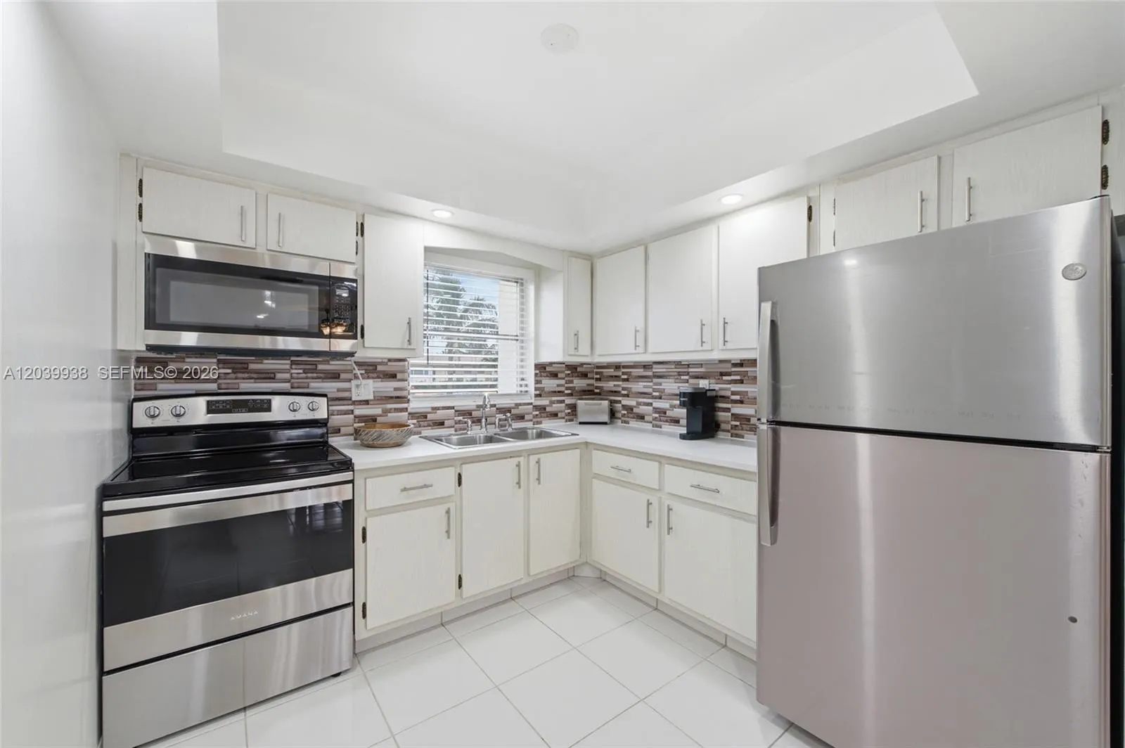 Foto de propiedad en 2894 E Crosley Drive E D, West Palm Beach, FL 33415 West Palm Beach con MLS# 