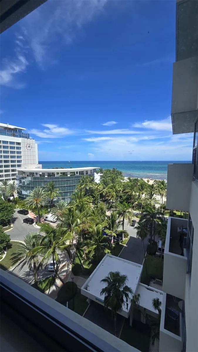 Foto de propiedad en 2899 Collins Avenue 1005, Miami Beach, FL 33140 Miami Beach con MLS# 