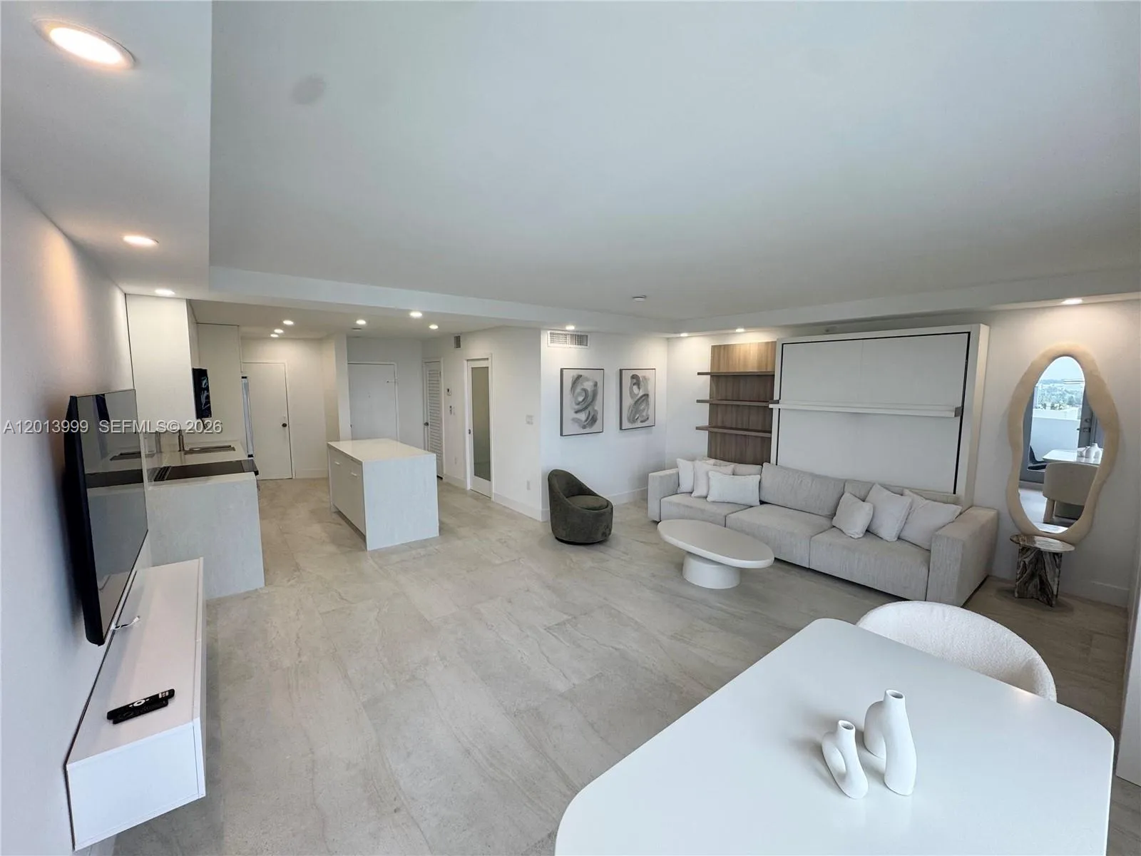 Foto de propiedad en 2899 Collins Avenue 1414, Miami Beach, FL 33140 Miami Beach con MLS# 