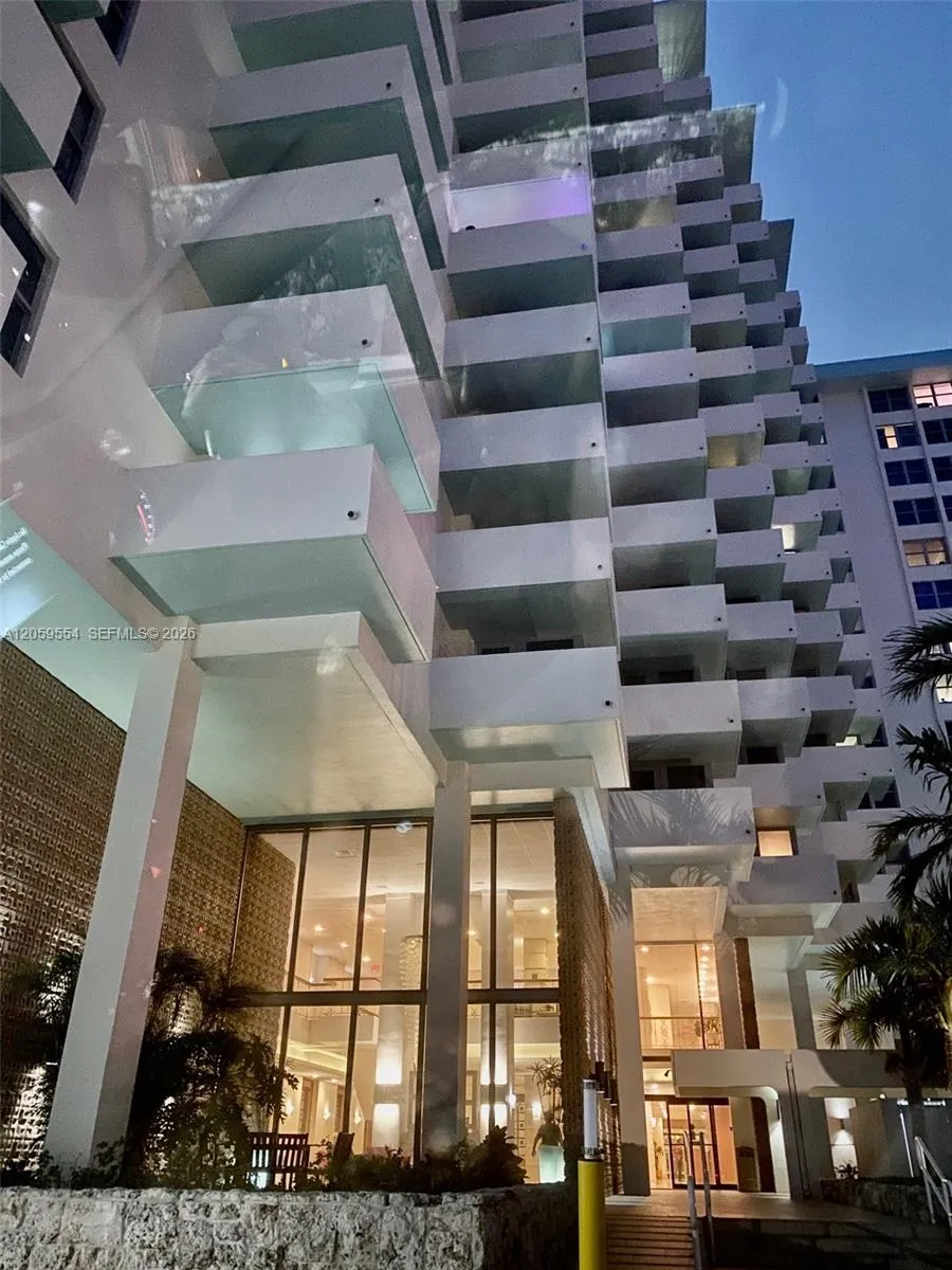 Foto de propiedad en 2899 Collins Avenue 450, Miami Beach, FL 33140 Miami Beach con MLS# 