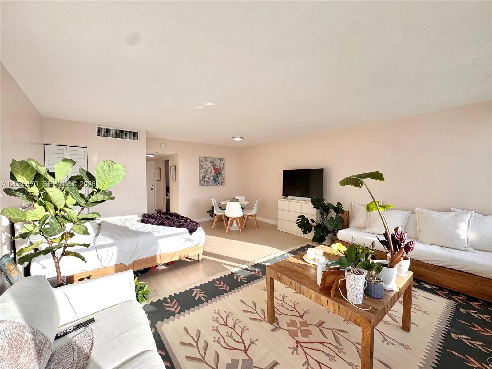 En Renta 2899 Collins Avenue 550, Miami Beach, FL 33140, Miami Beach, FL 33140