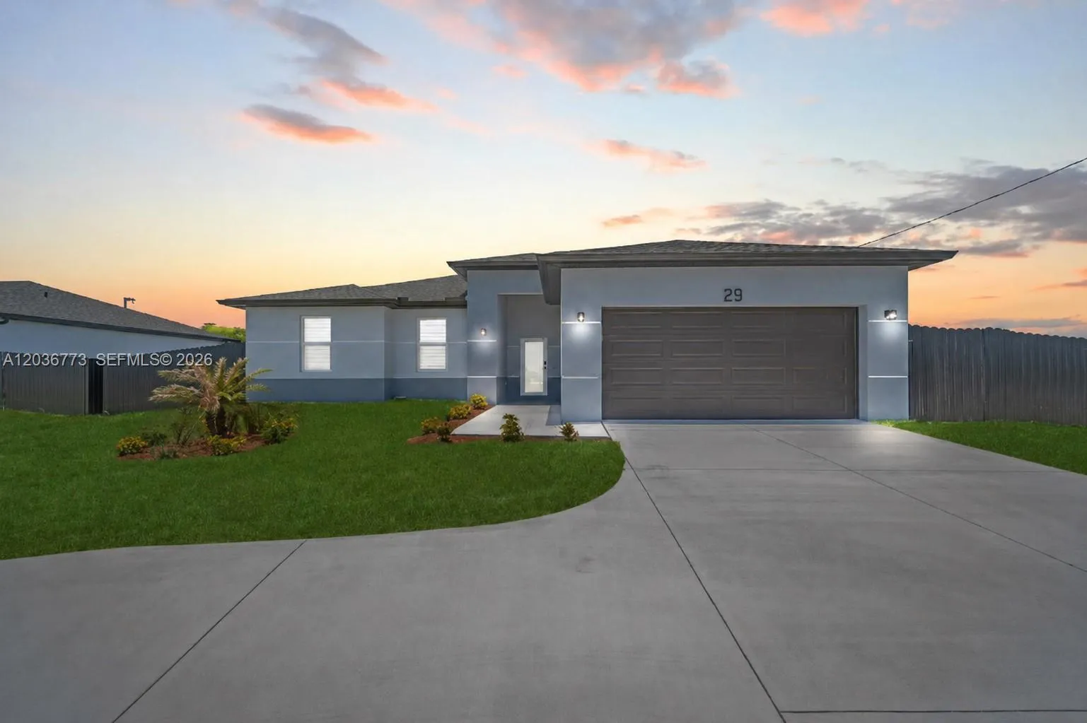Foto de propiedad en 29 Diplomat Parkway E, Cape Coral, FL 33909 Cape Coral con MLS# 