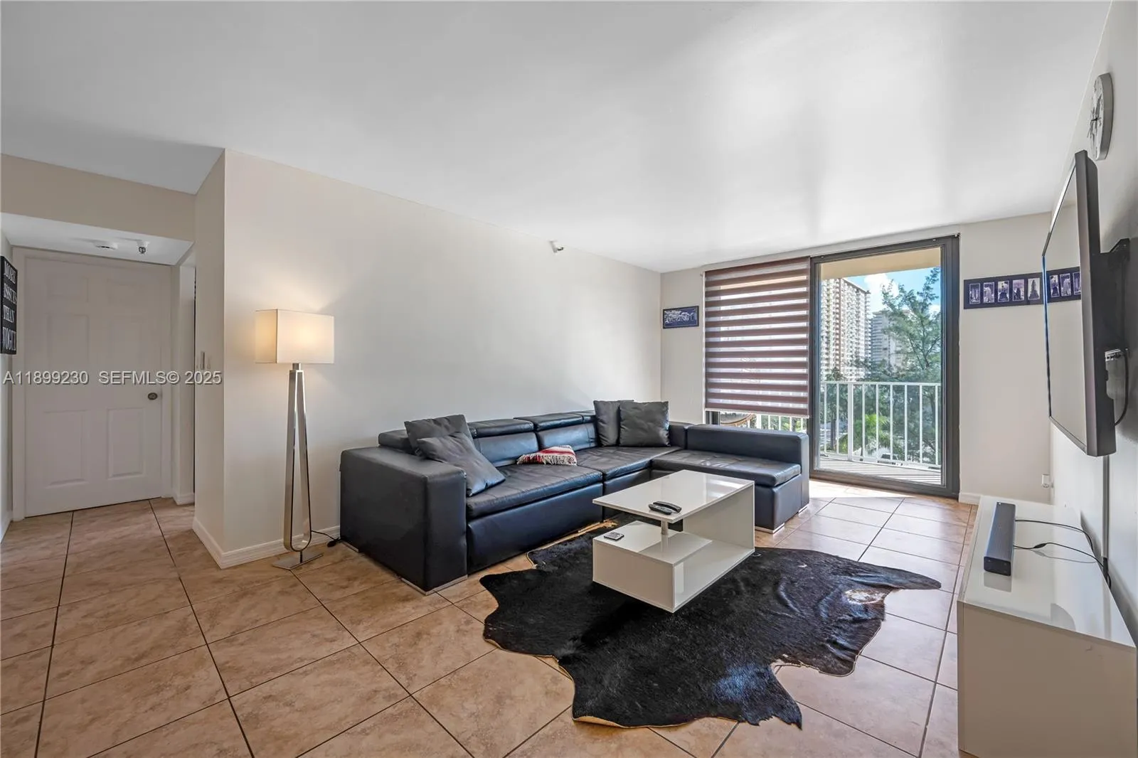 Foto de propiedad en 290 174th Street 511, Sunny Isles Beach, FL 33160 Sunny Isles Beach con MLS# 