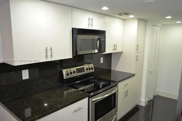 Foto de propiedad en 290 174th Street M10, Sunny Isles Beach, FL 33160 Sunny Isles Beach con MLS# 
