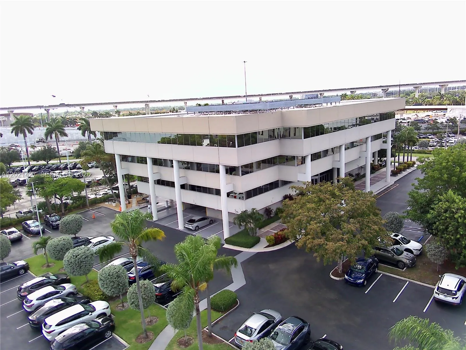 Foto de propiedad en 290 NW 165th Street P-700, Miami, FL 33169 Miami con MLS# 
