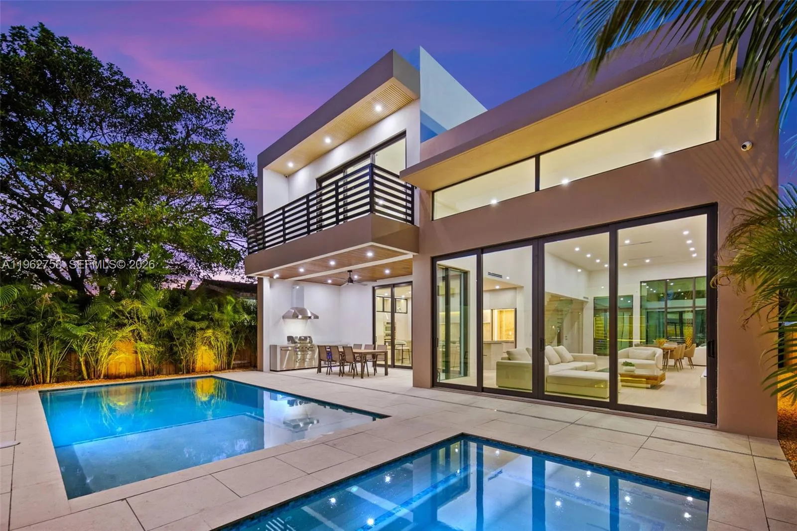 Foto de propiedad en 290 NW 48th Street, Miami, FL 33127 Miami con MLS# 