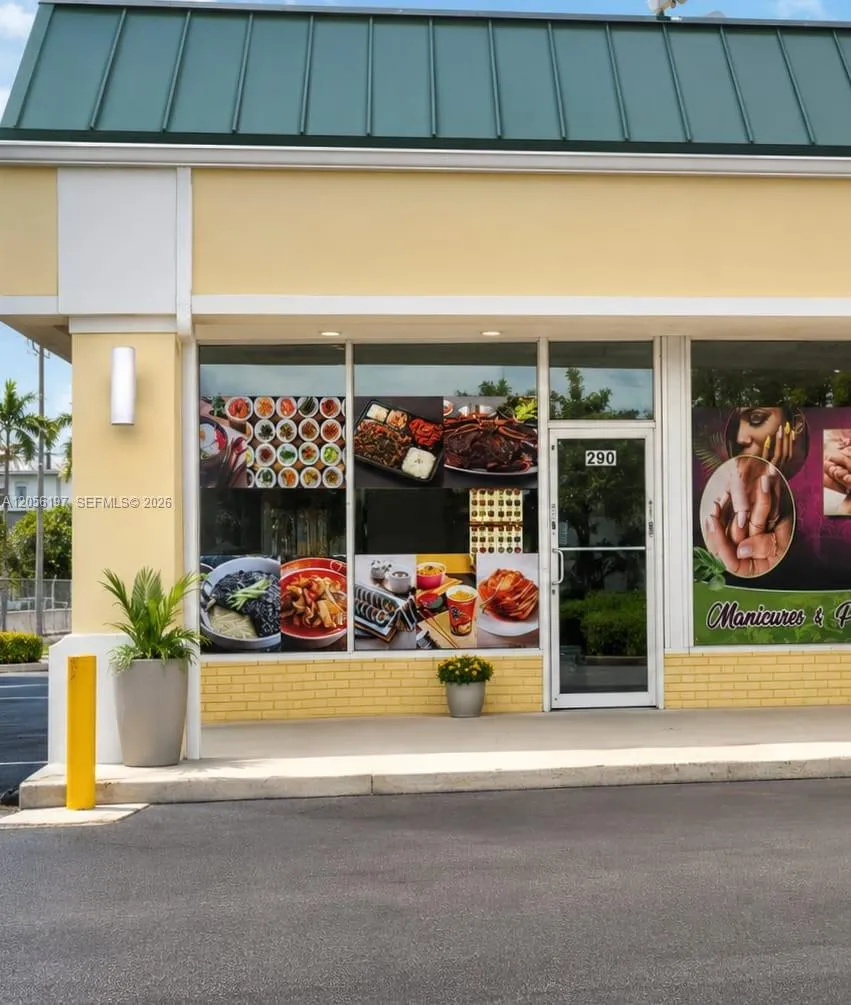 Foto de propiedad en 290 S State Rd 7, Hollywood, FL 33023 Hollywood con MLS# 