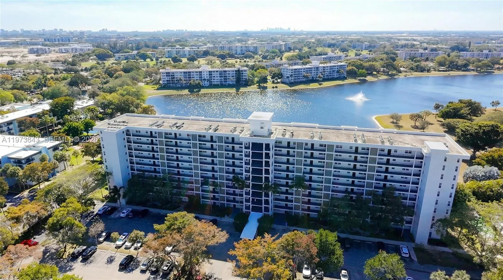 Foto de propiedad en 2900 N Course Drive 804, Pompano Beach, FL 33069 Pompano Beach con MLS# 