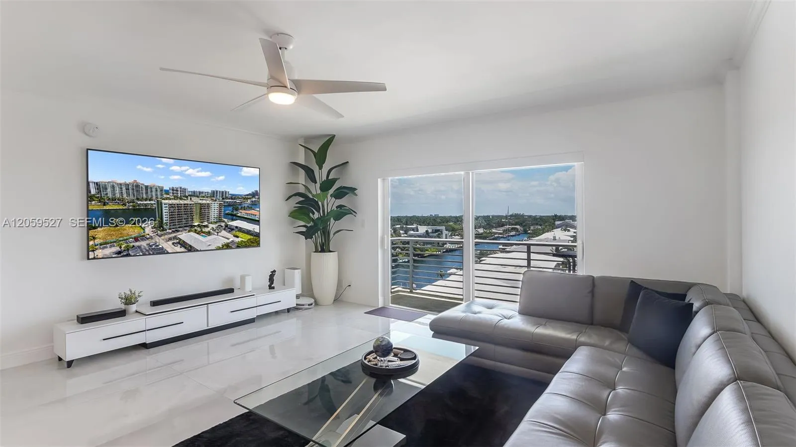 Foto de propiedad en 2900 NE 30th Street F7, Fort Lauderdale, FL 33306 Fort Lauderdale con MLS#