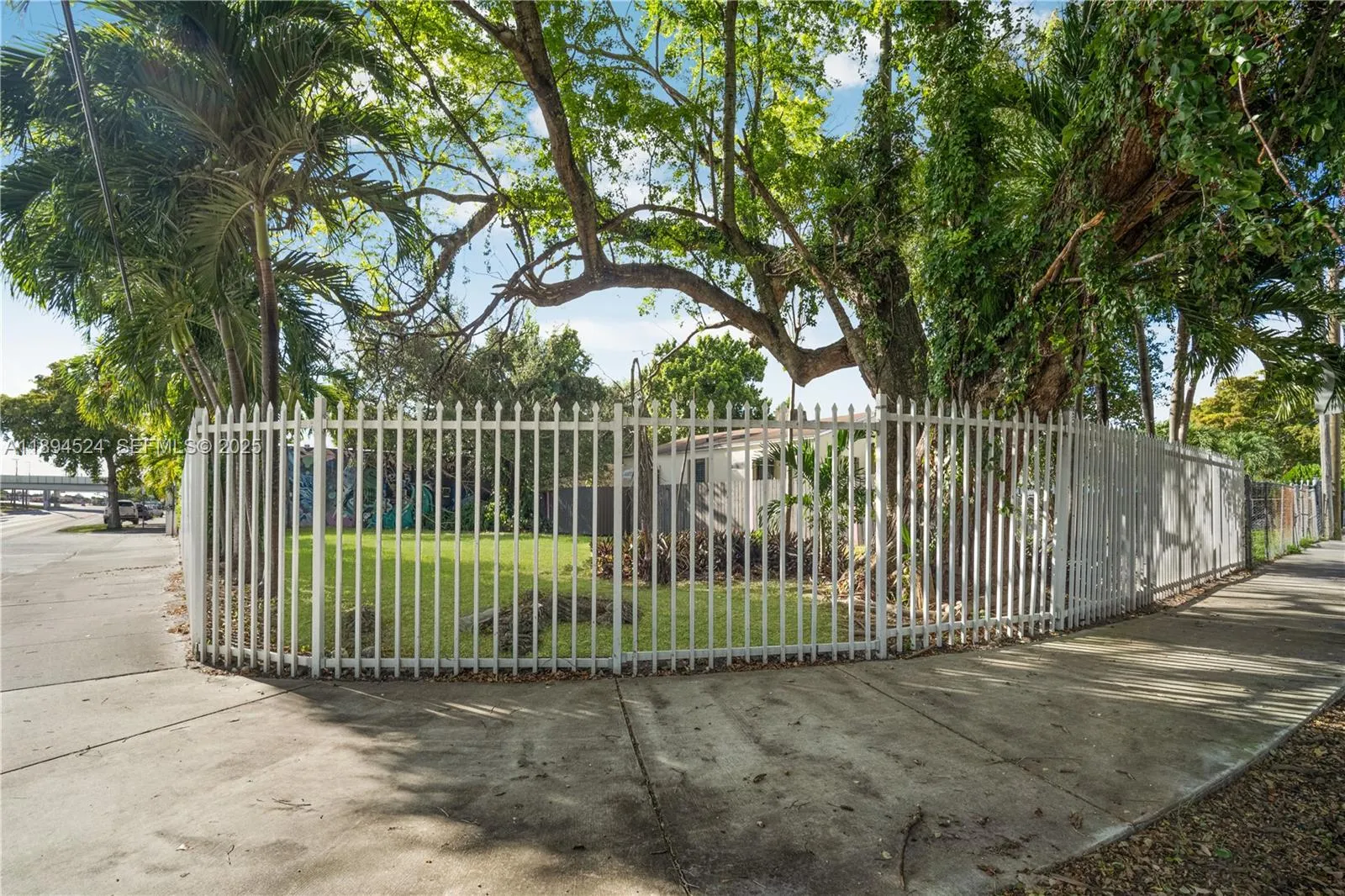 Foto de propiedad en 2900 NW 11th Avenue, Miami, FL 33127 Miami con MLS# 