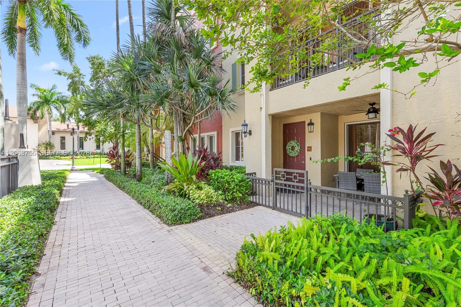 Foto de propiedad en 2900 NW 125th Avenue 3-107, Sunrise, FL 33323 Sunrise con MLS# 