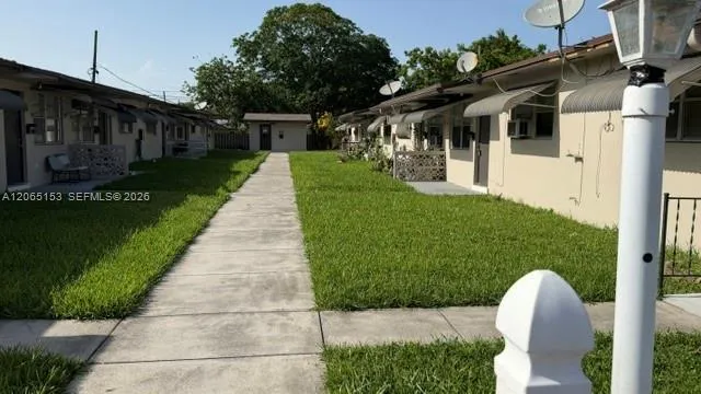 Foto de propiedad en 2901 Jackson Street 1, Hollywood, FL 33020 Hollywood con MLS# 