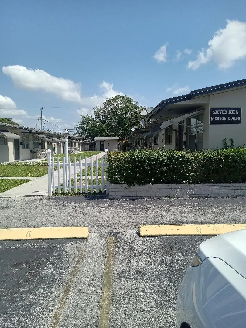 En Venta 2901 Jackson Street 3, Hollywood, FL 33020, Hollywood, FL 33020