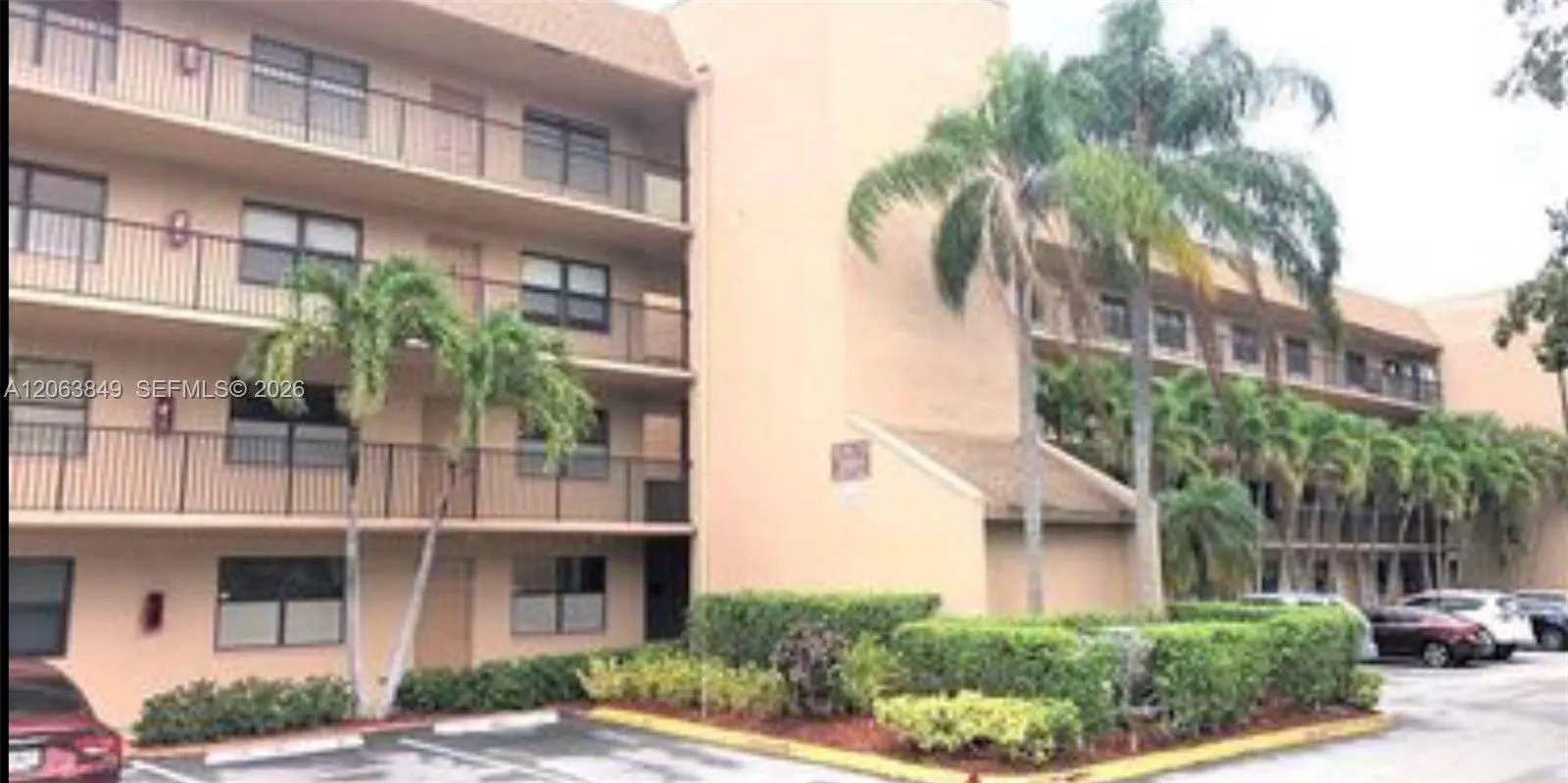 Foto de propiedad en 2901 N Nob Hill Road 107, Sunrise, FL 33322 Sunrise con MLS# 