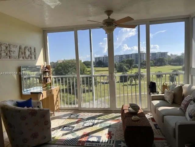 Foto de propiedad en 2901 S Palm Aire Drive 603, Pompano Beach, FL 33069 Pompano Beach con MLS# 