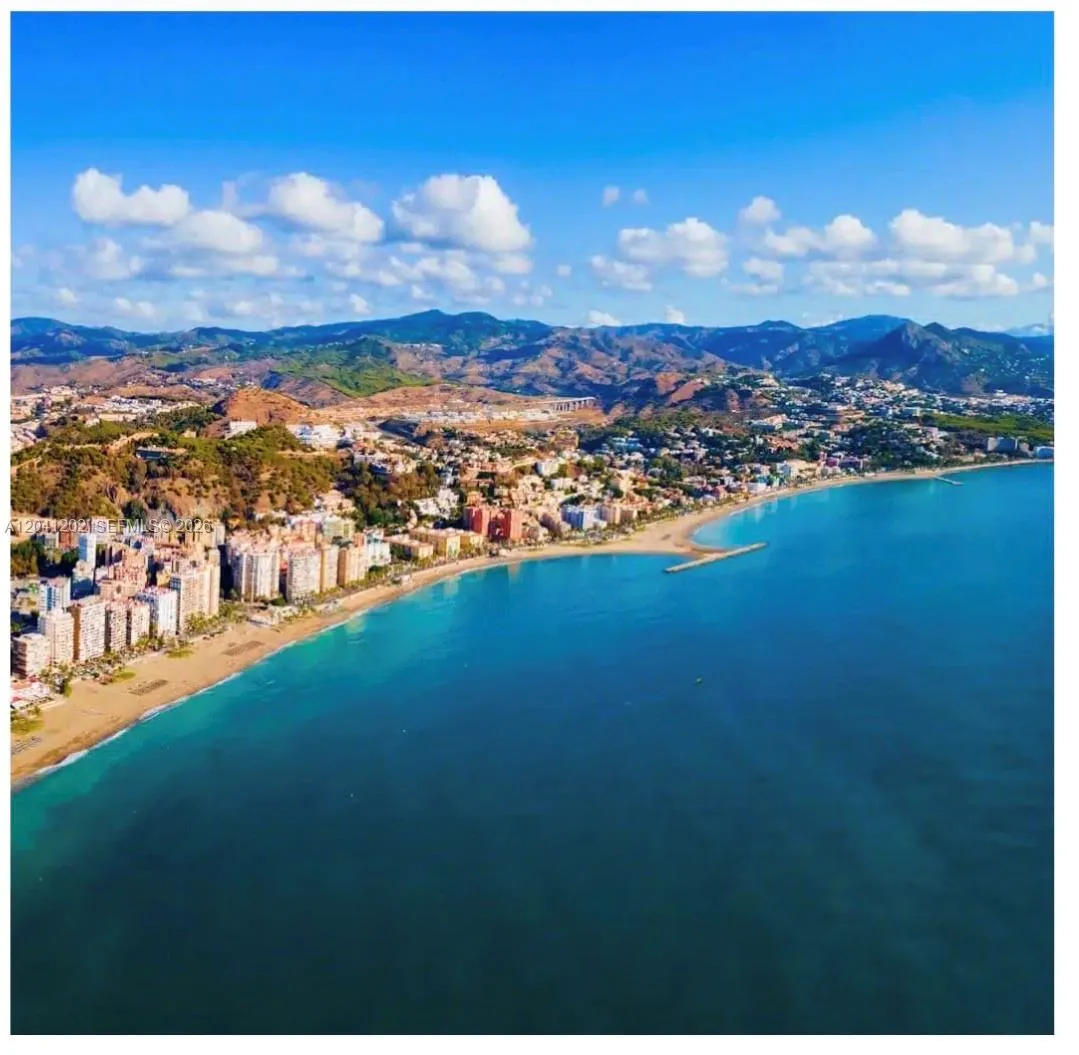 Foto de propiedad en 29018 Malaga  con MLS# 