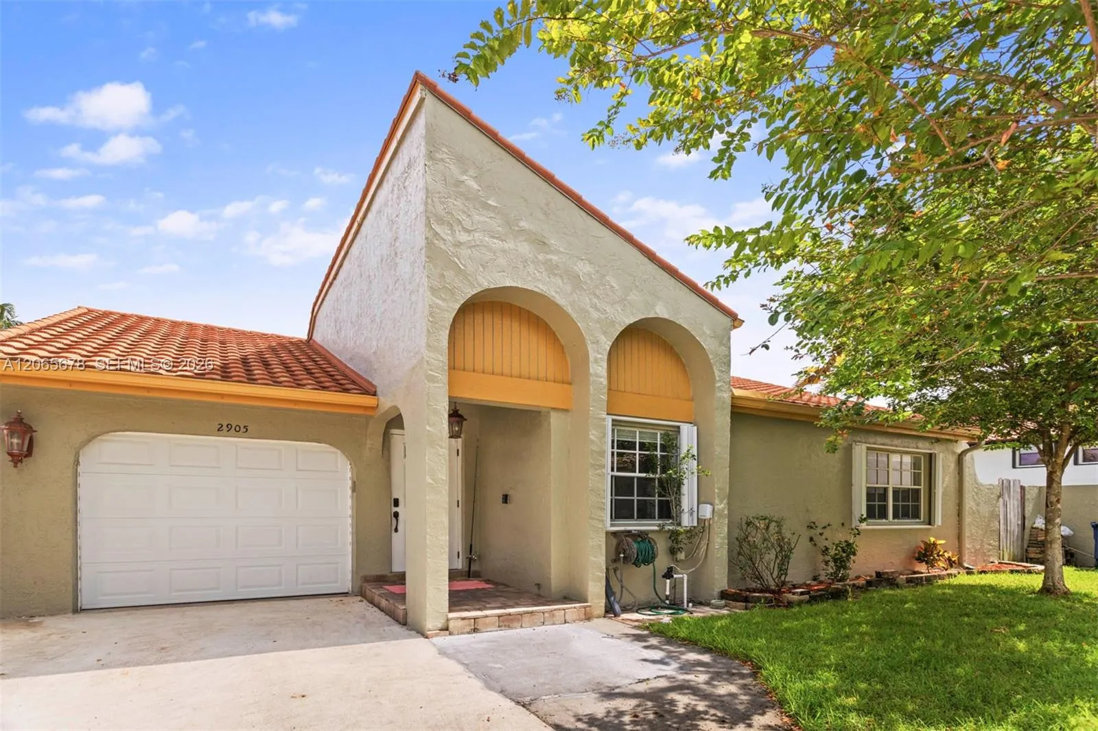 Foto de propiedad en 2905 Albatross Drive, Cooper City, FL 33026 Cooper City con MLS# 
