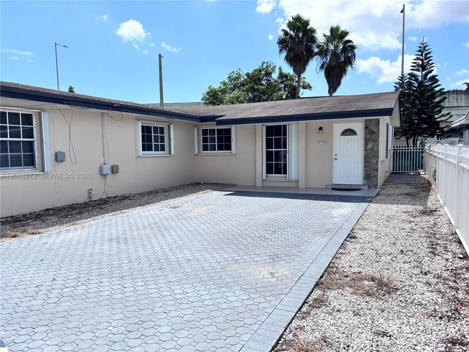 En Renta 2906 NW 13th Street 2908, Miami, FL 33125, Miami, FL 33125