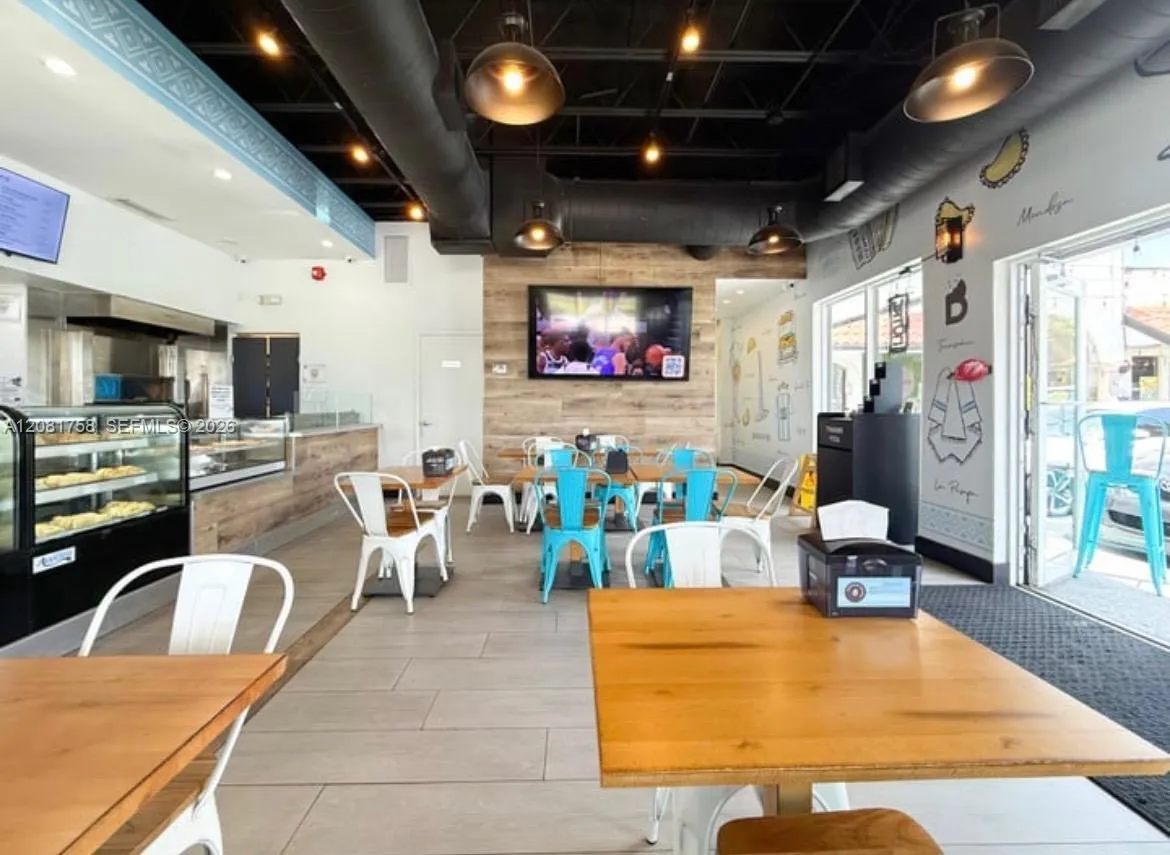 Foto de propiedad en 2915 E Las Olas Boulevard, Fort Lauderdale, FL 33316 Fort Lauderdale con MLS# 