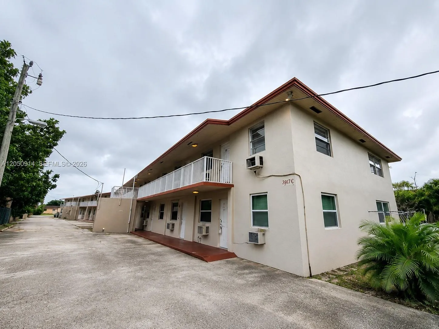 Foto de propiedad en 2917 Plunkett Street 17C, Hollywood, FL 33020 Hollywood con MLS# 