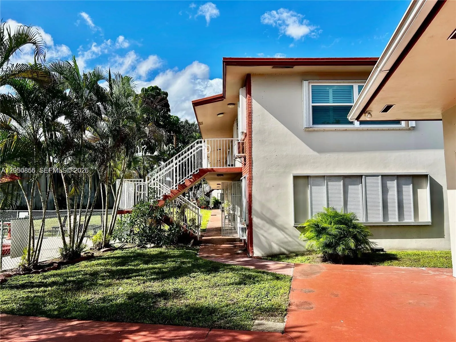 Foto de propiedad en 2918 Funston 34B, Hollywood, FL 33020 Hollywood con MLS# 