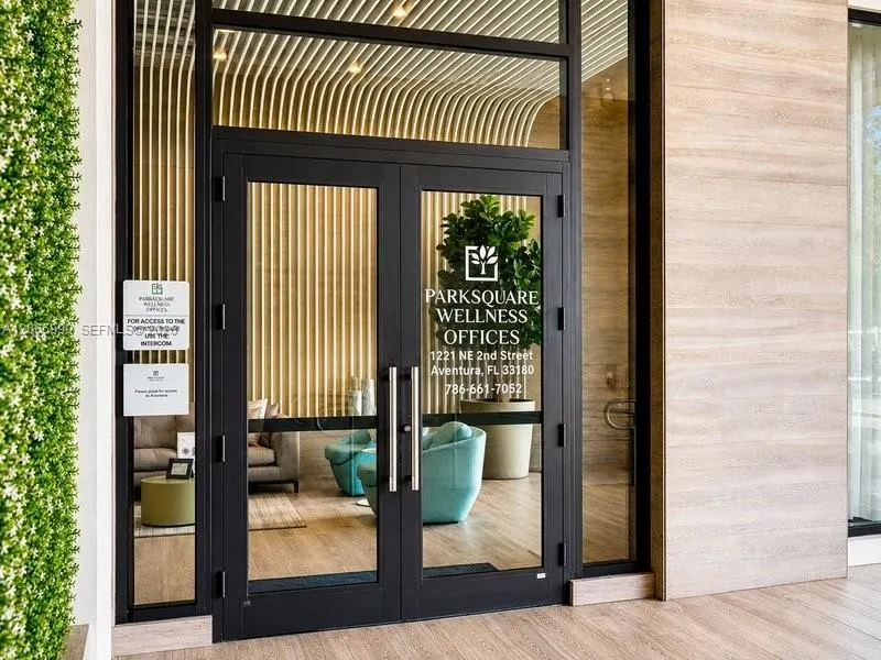 Foto de propiedad en 2920 NE 207th Street 801, Aventura, FL 33180 Aventura con MLS# 