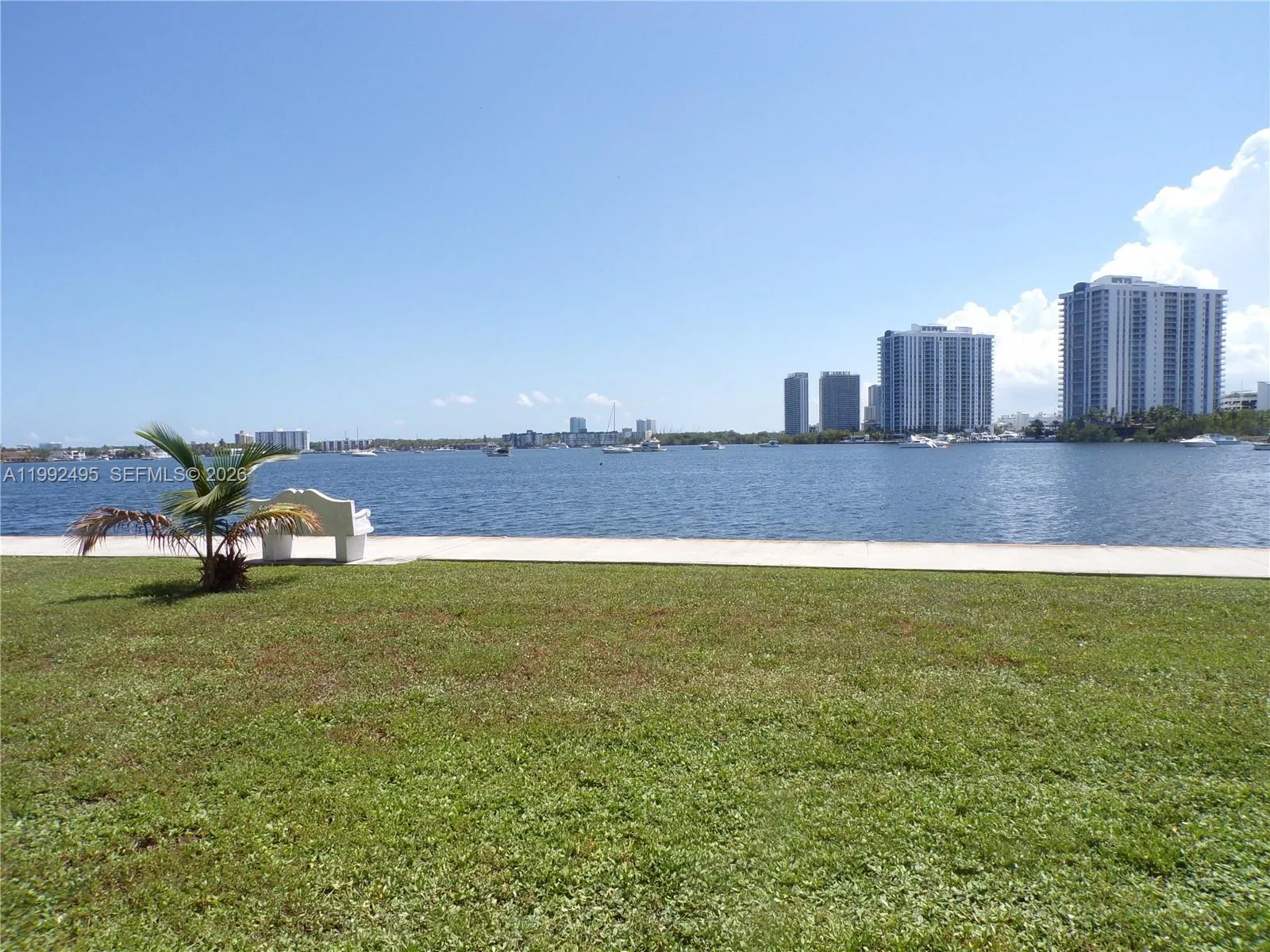 Vendido 2920 Point East Drive N111, Aventura, FL 33160, Aventura, FL 33160
