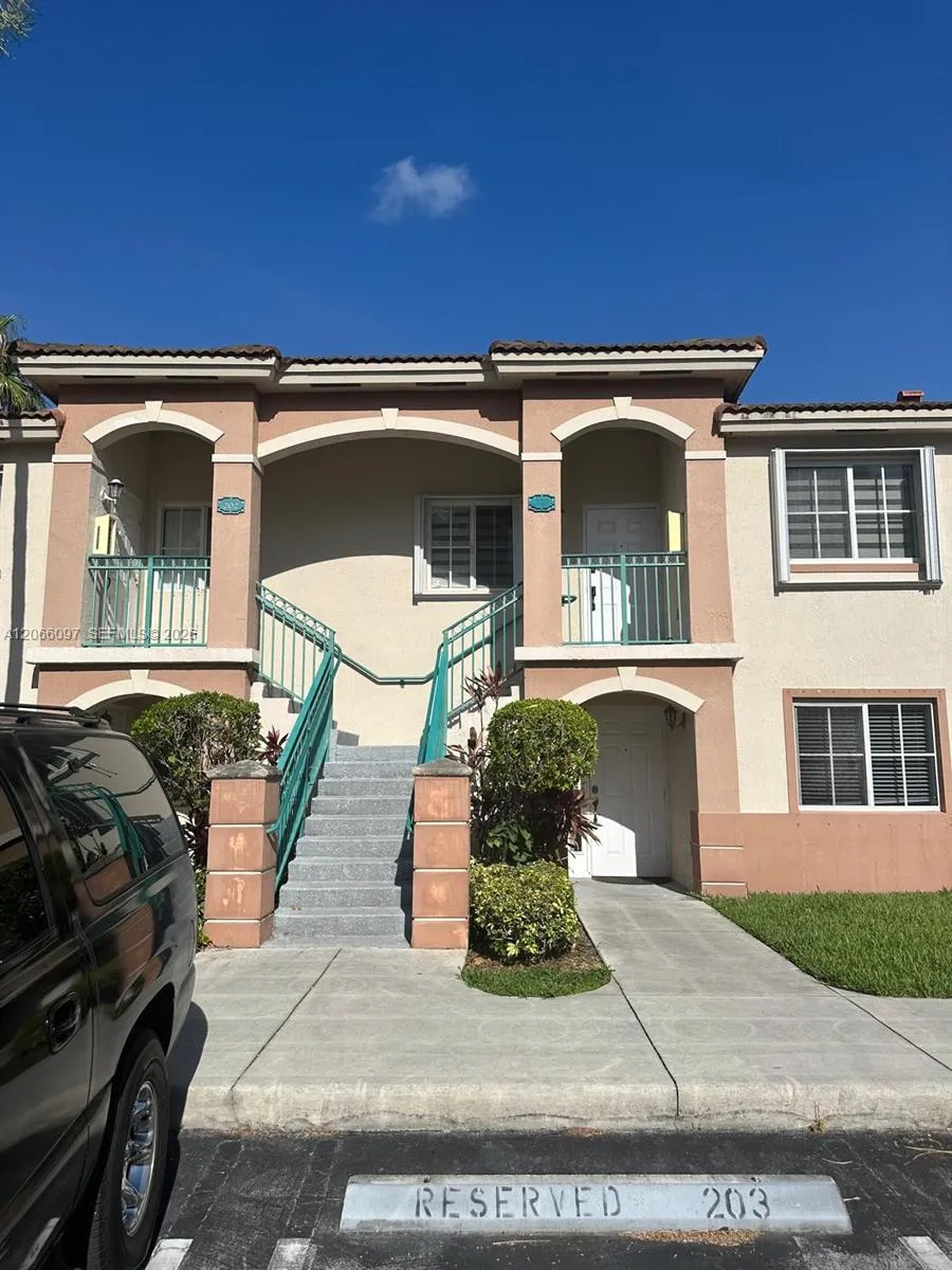 Foto de propiedad en 2920 SE 12th Road 203-30, Homestead, FL 33035 Homestead con MLS# 