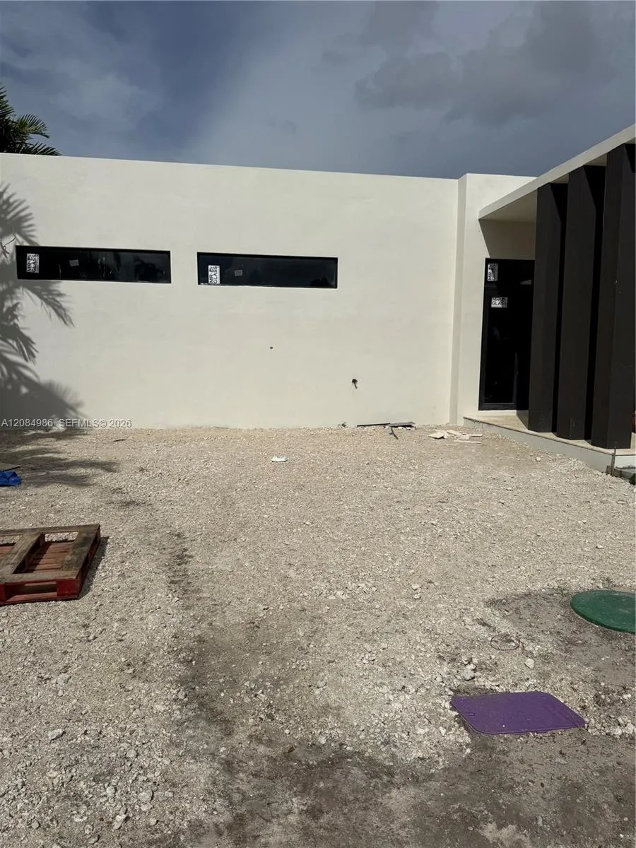 Foto de propiedad en 2920 SW 104th Court, Miami, FL 33165 Miami con MLS# 