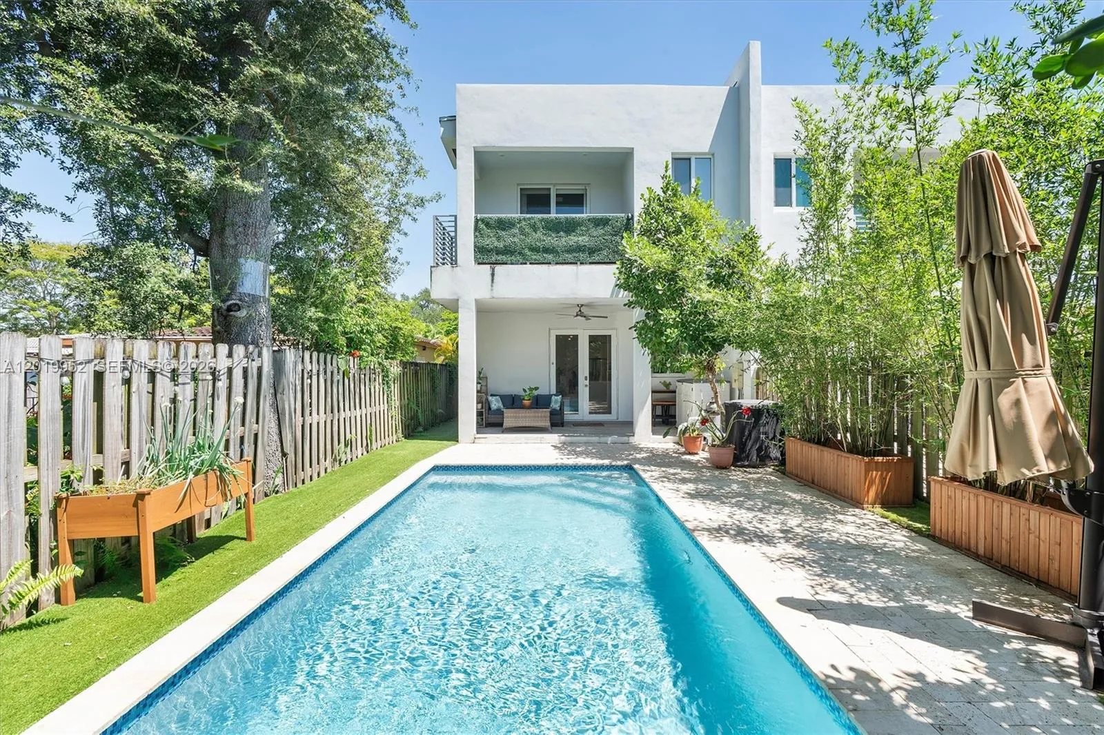 Foto de propiedad en 2920 SW 25th Terrace B, Miami, FL 33133 Miami con MLS# 